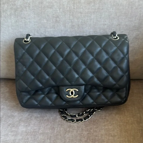 Chanel Black Quilted Bag - Picture 7 of 12